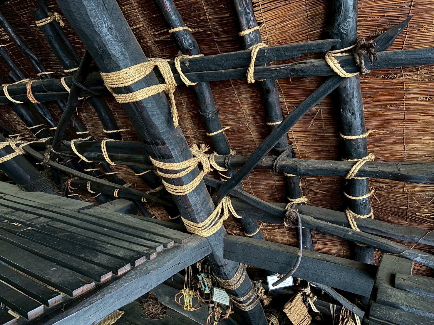 五箇山 岩瀬家 合掌造りの内部構造と生活空間